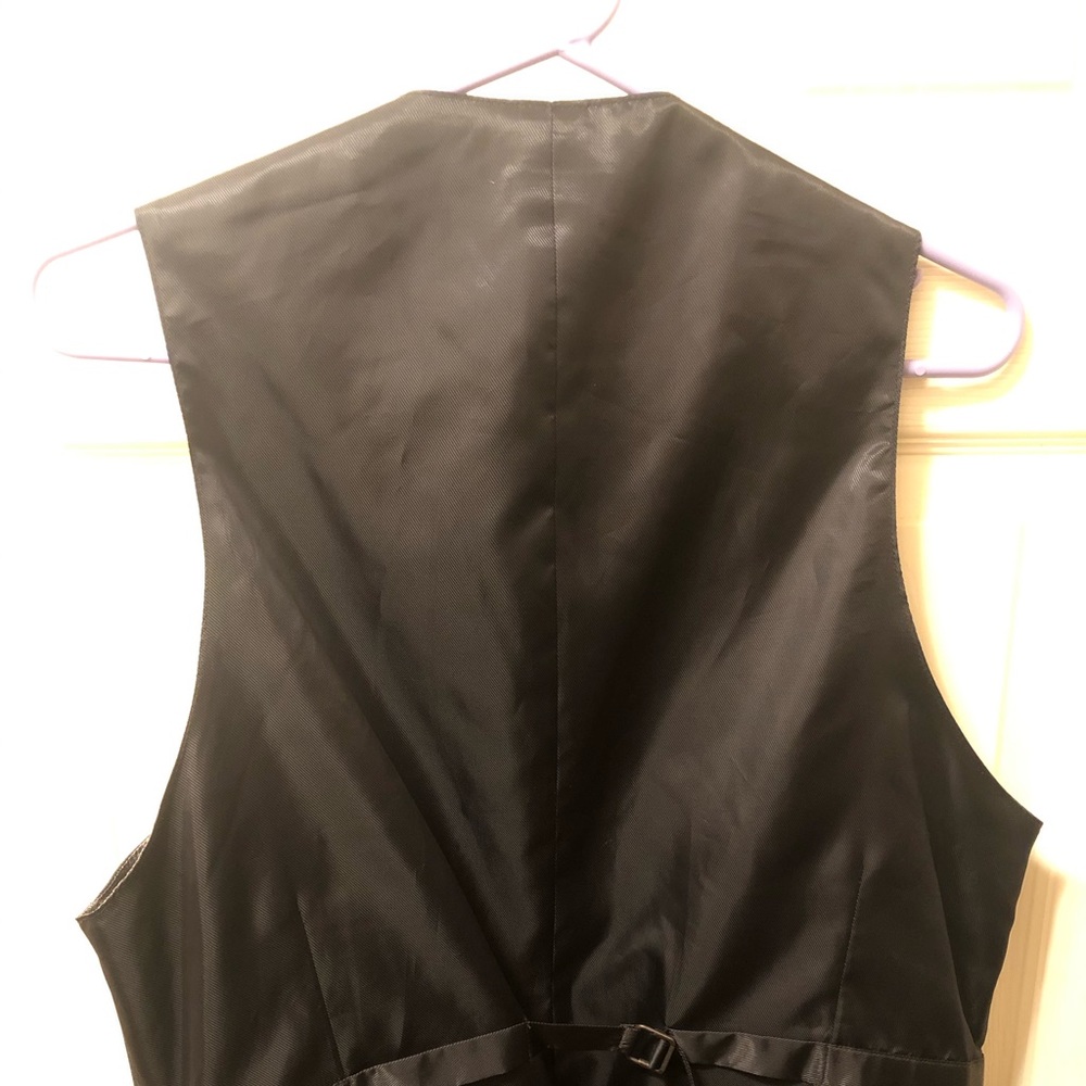Button up vest - Picture 2 of 2
